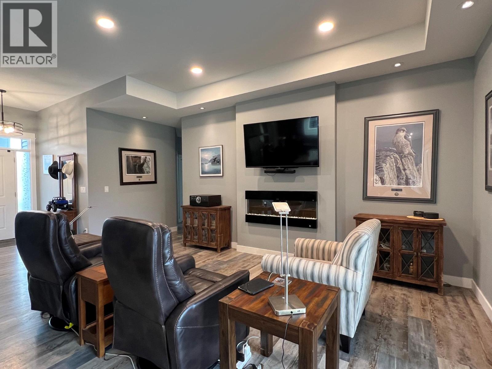 924 9th Avenue, Vernon - Image 1