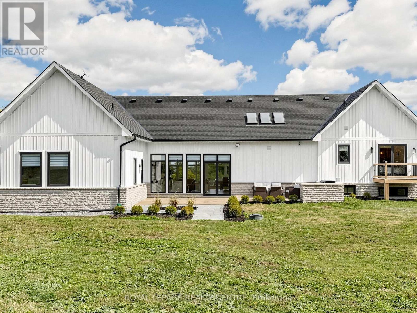 521 Old York Road, Burlington, ON photo 35