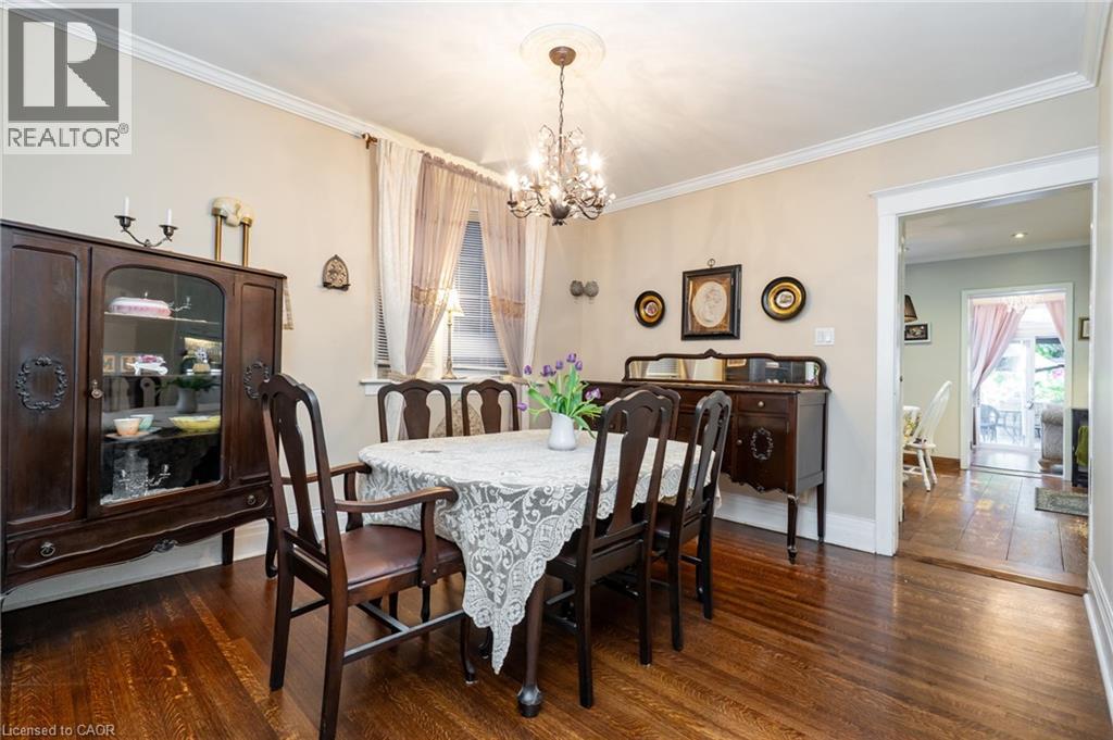 253 BARTLETT Avenue, Toronto — photo 6