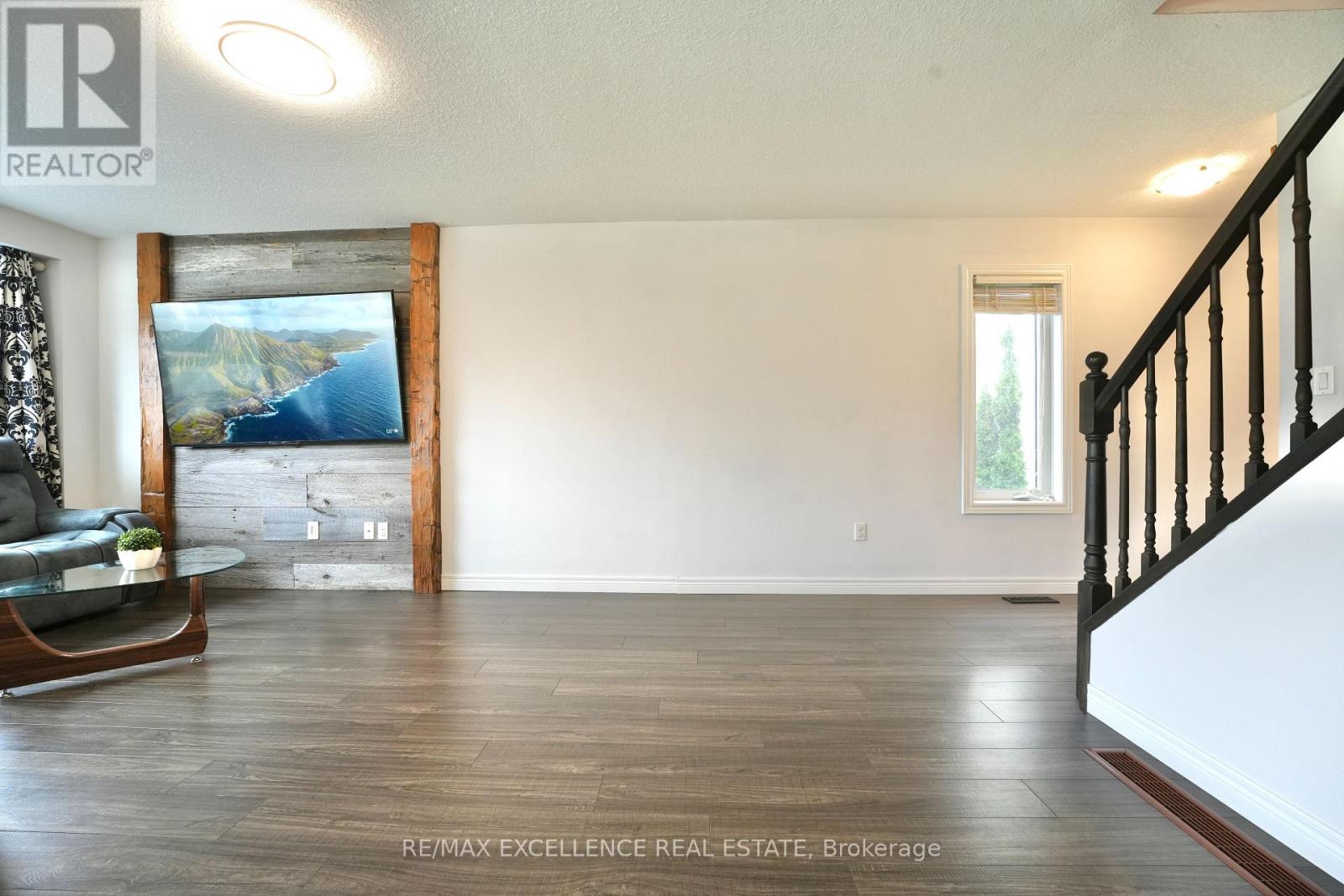 1954 FOXRIDGE Crescent, London North, ON photo 13