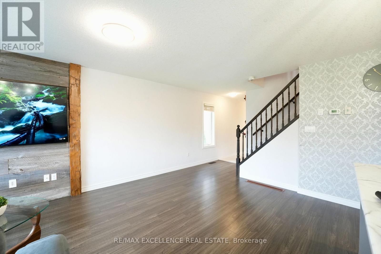 1954 FOXRIDGE Crescent, London North, ON photo 14