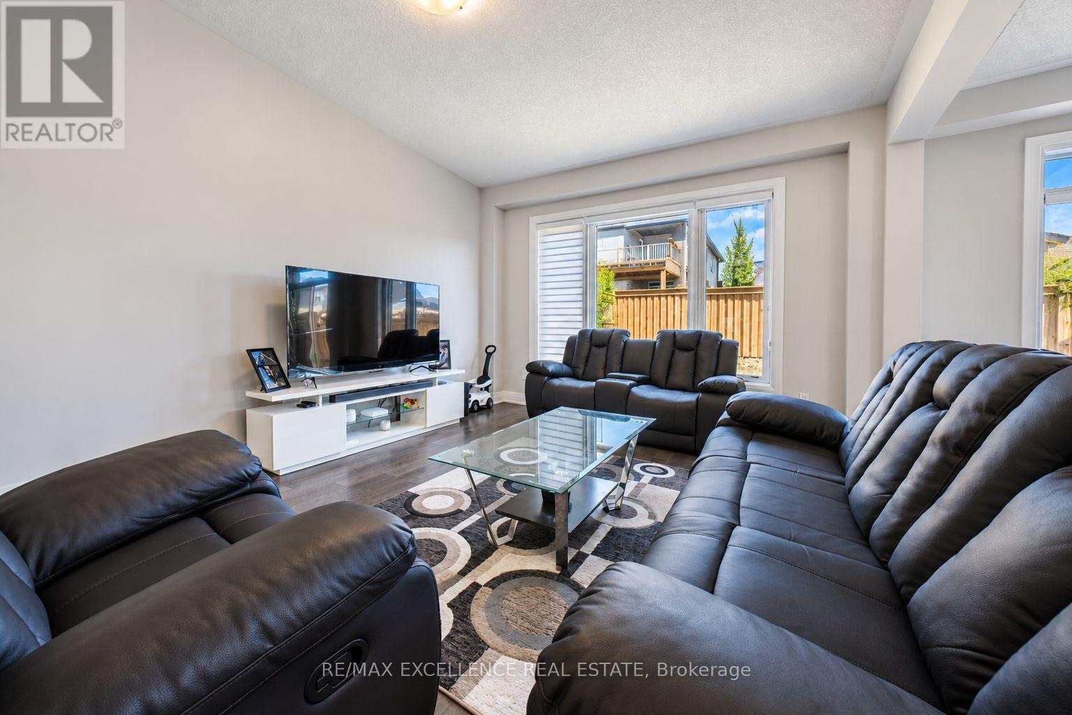 119 IAN ORMSTON DRIVE, Kitchener — photo 4