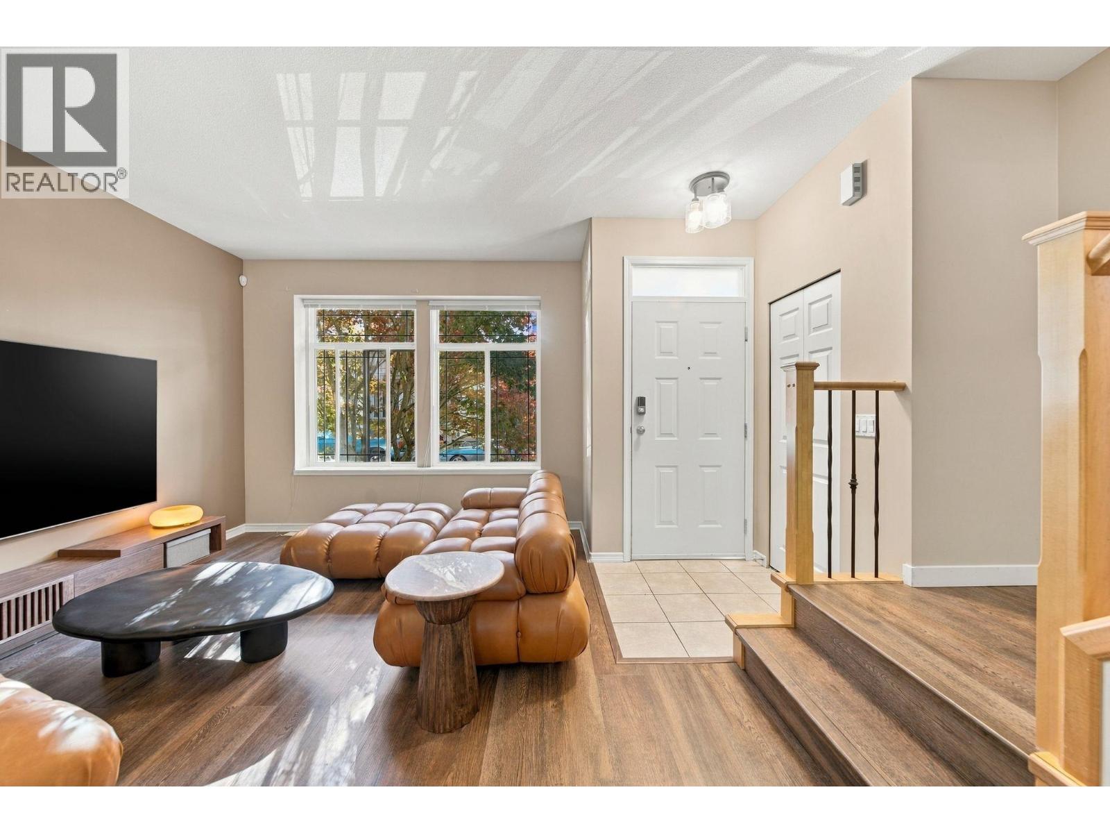 24115 102A Avenue, Maple Ridge — photo 3