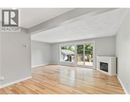Living room - 432b Dunvegan Drive, Waterloo, ON N2K2C7 Photo 7