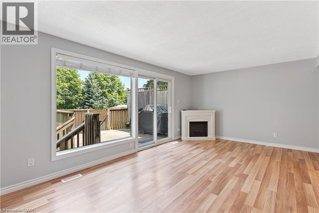 432B DUNVEGAN Drive, Waterloo — photo 6