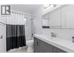 792 Eastwood Road, Lumby, BC V0E2G7 Photo 16