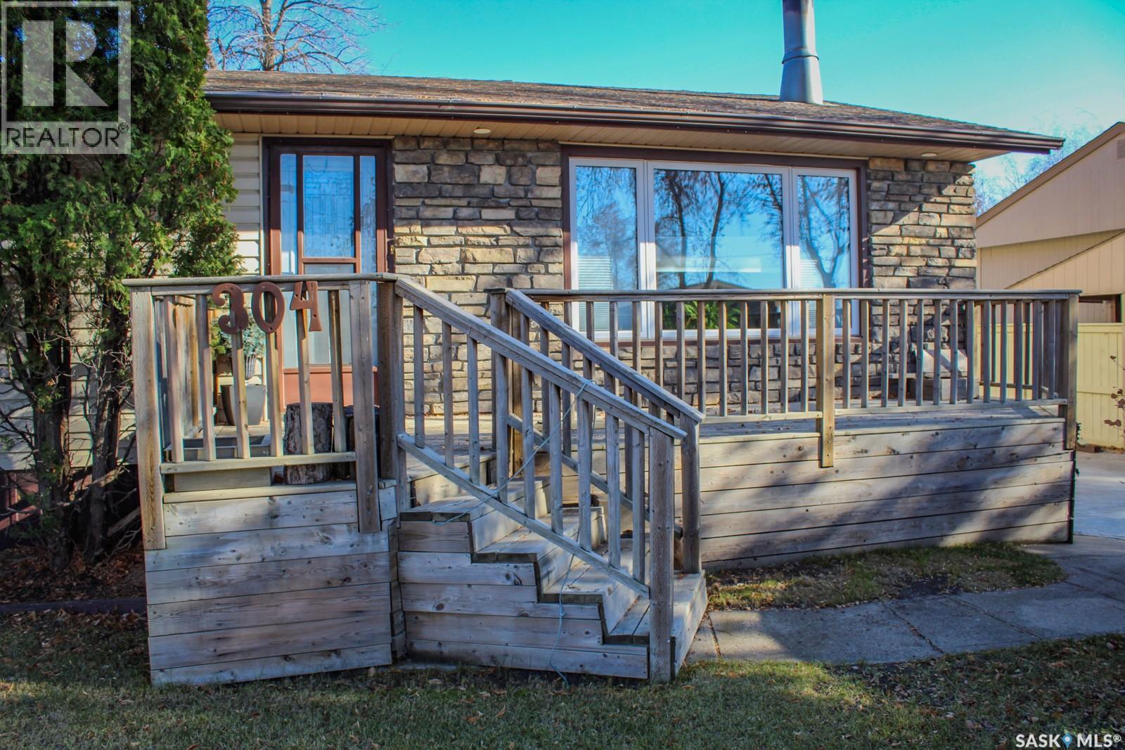 304 Bemford STREET, Melfort — photo 3