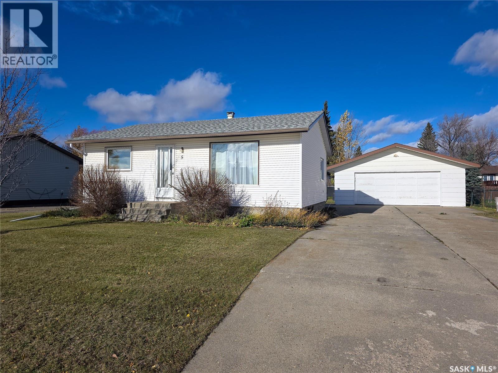 5 Centennial CRESCENT, Melville — photo 2