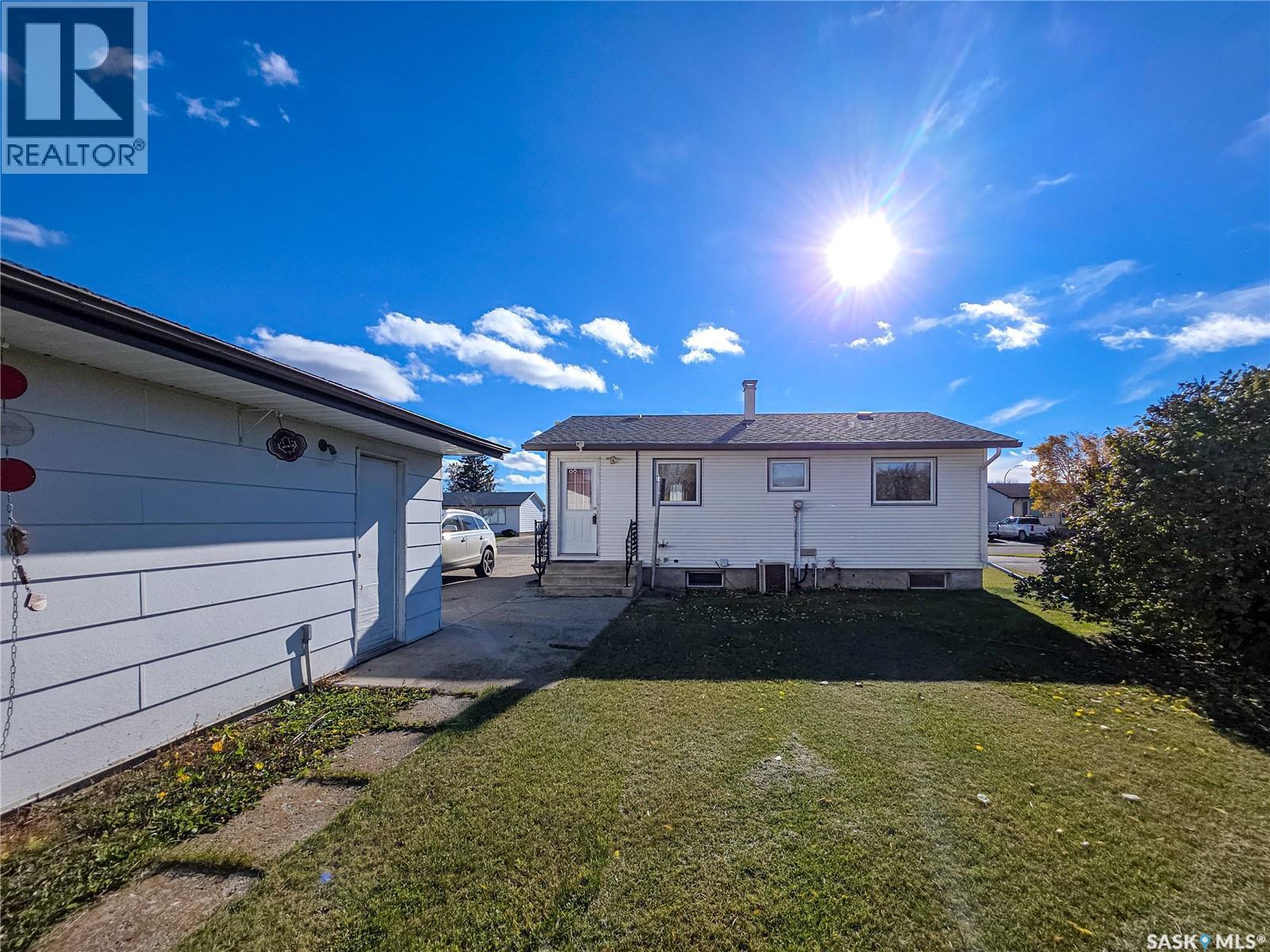 5 Centennial CRESCENT, Melville — photo 3
