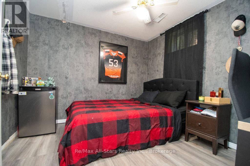1118 Huntington Circle, Peterborough, ON photo 22