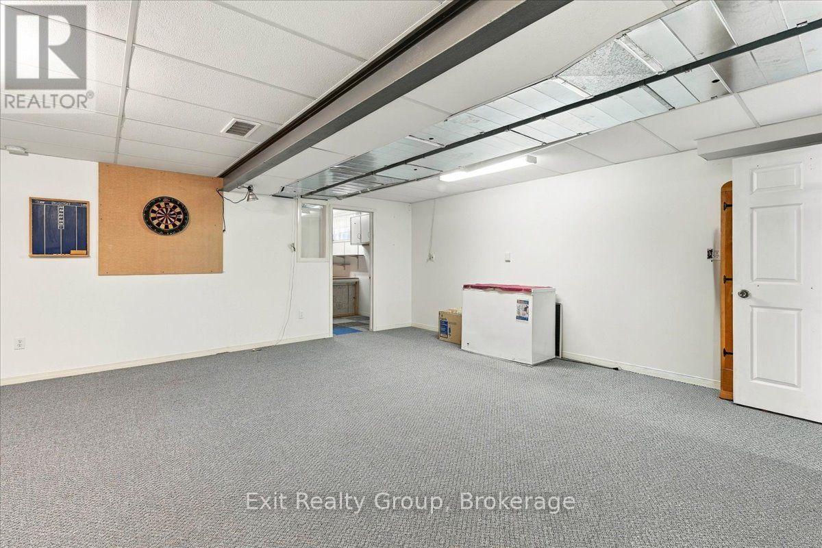 6 Hemlock Crescent, Belleville, ON photo 27