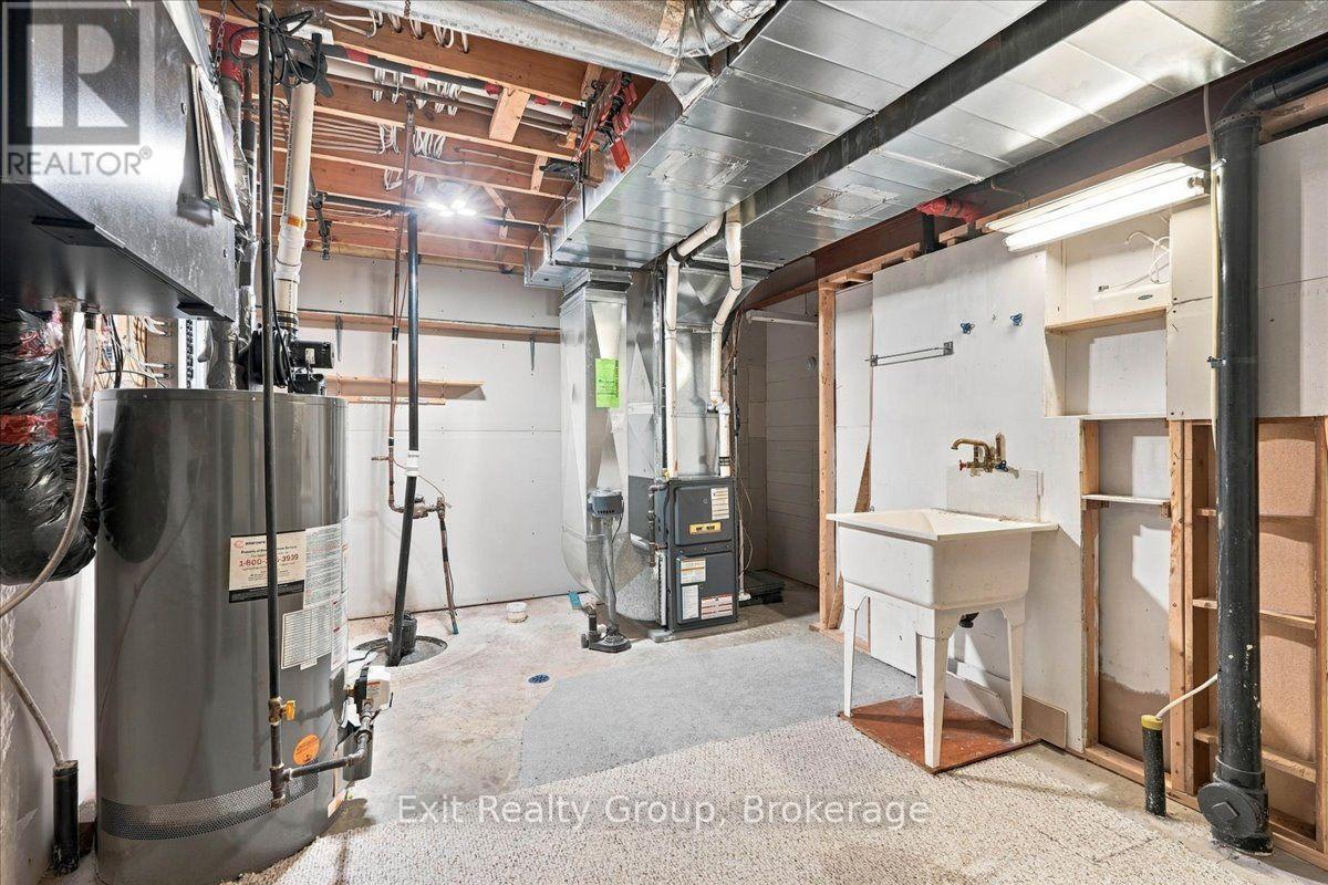 6 Hemlock Crescent, Belleville, ON photo 34