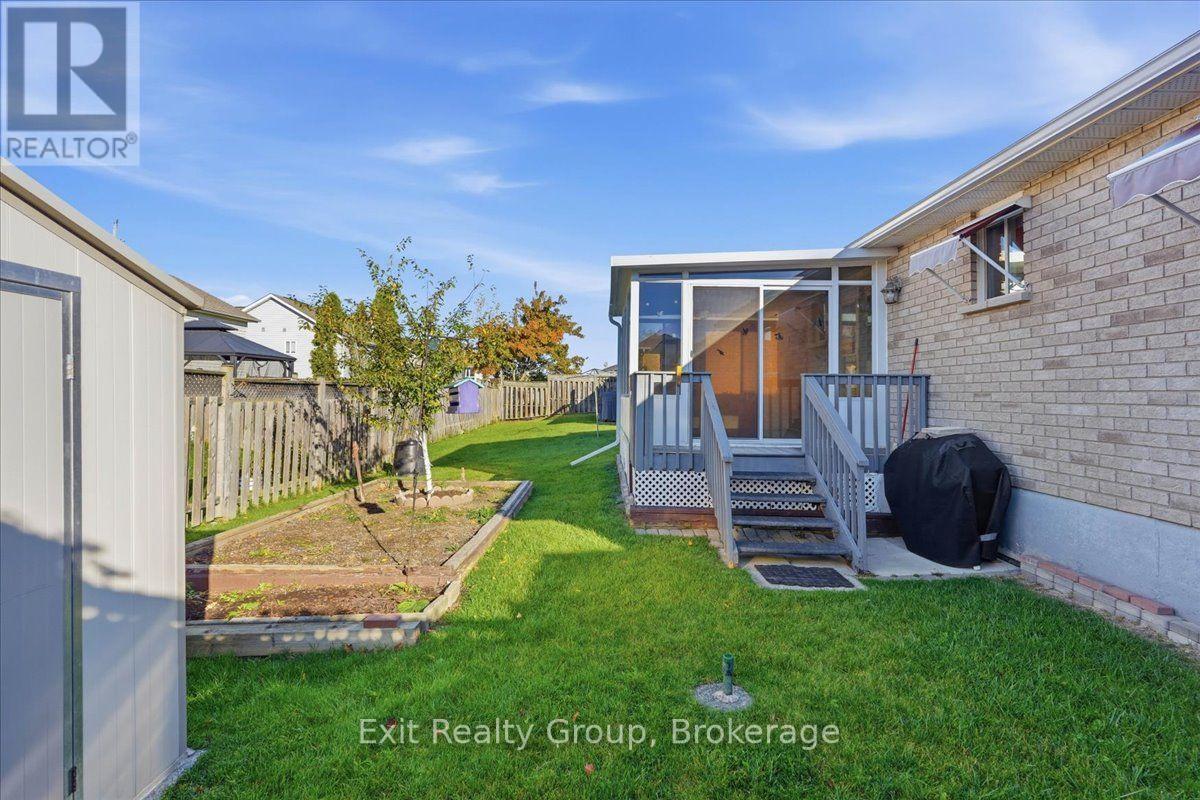 6 Hemlock Crescent, Belleville, ON photo 37
