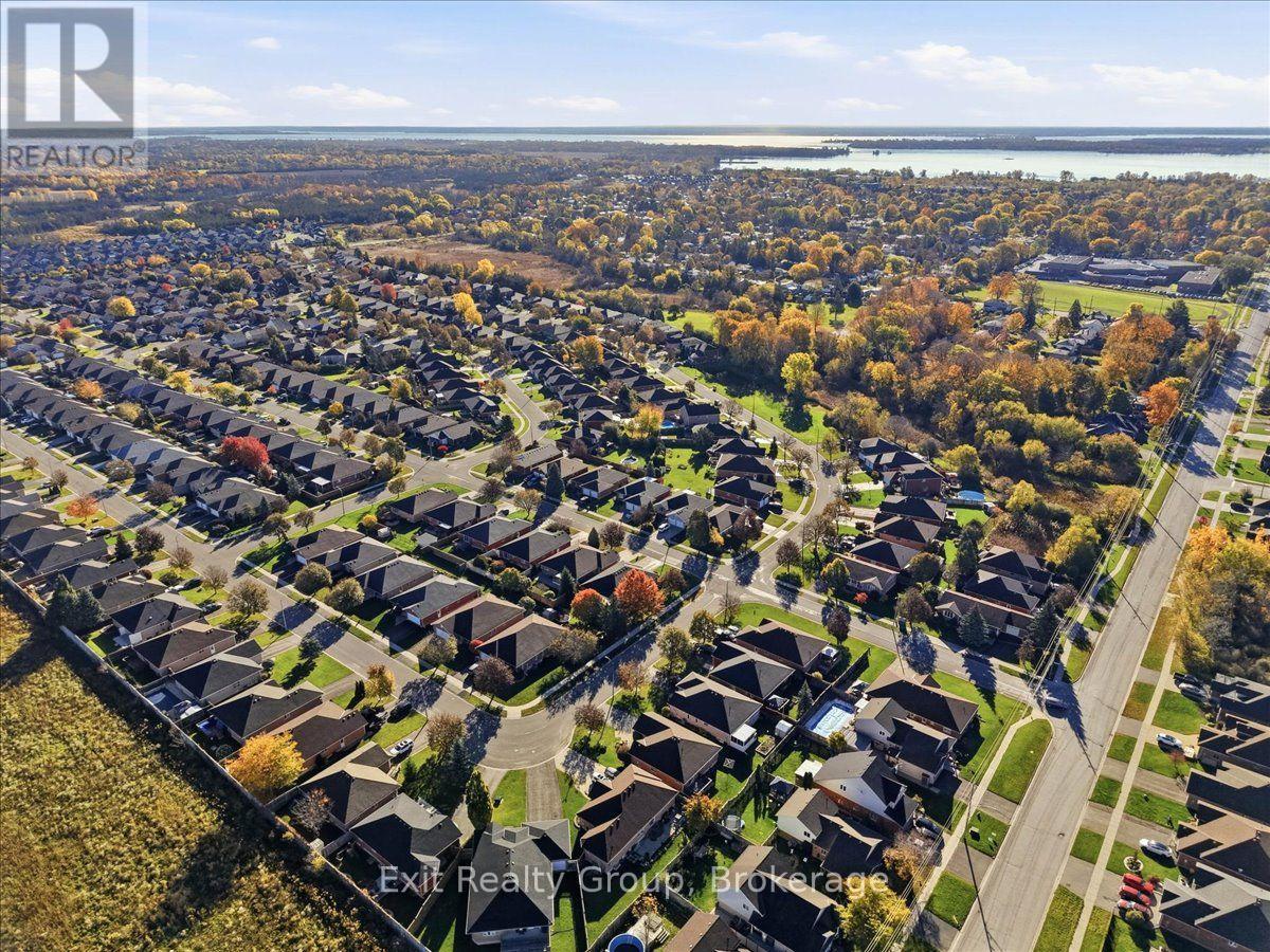 6 Hemlock Crescent, Belleville, ON photo 42