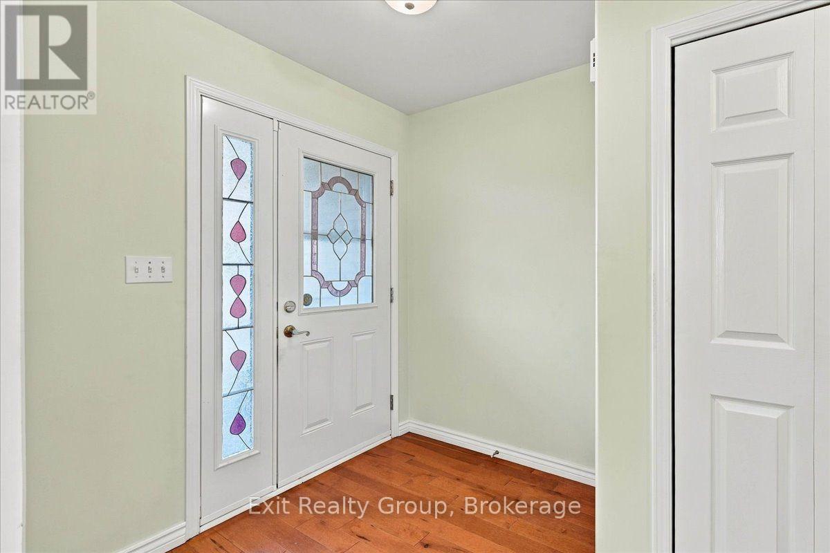 6 HEMLOCK CRESCENT, Belleville (Belleville Ward) — photo 5