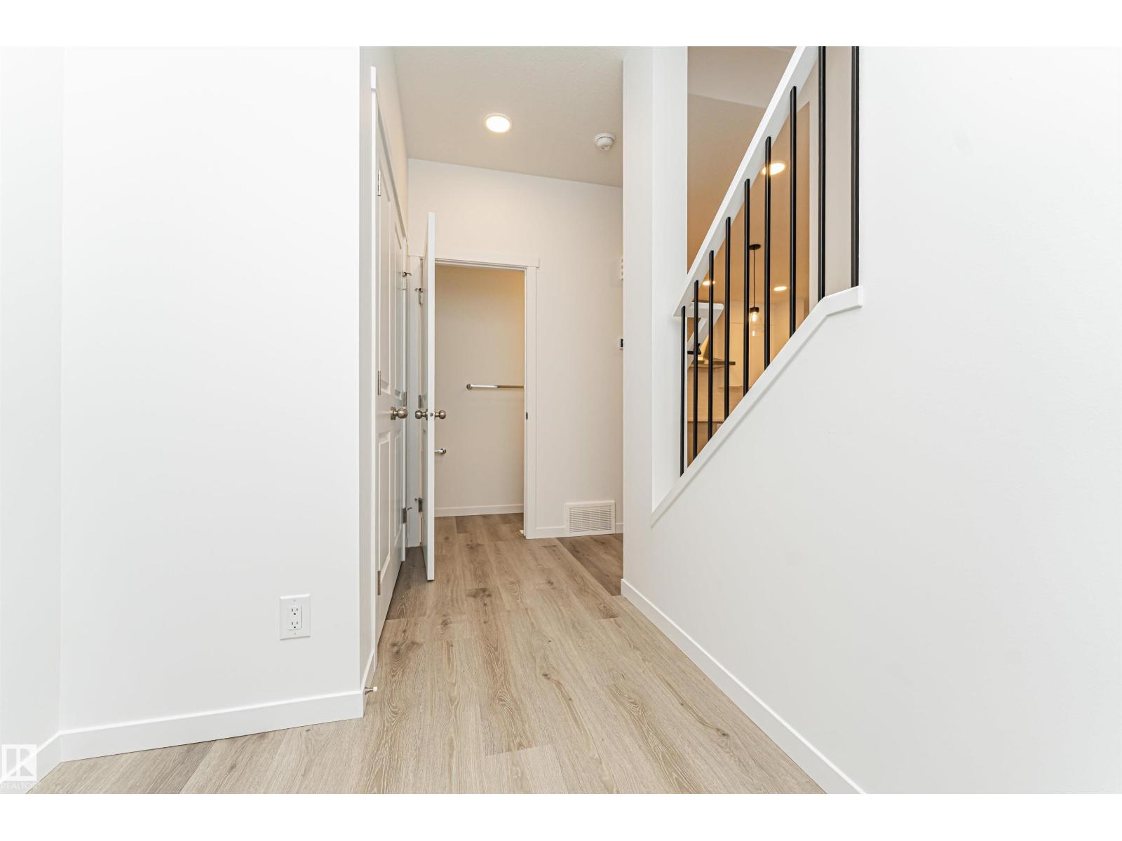 Property photograph 4 for MLS E4514290