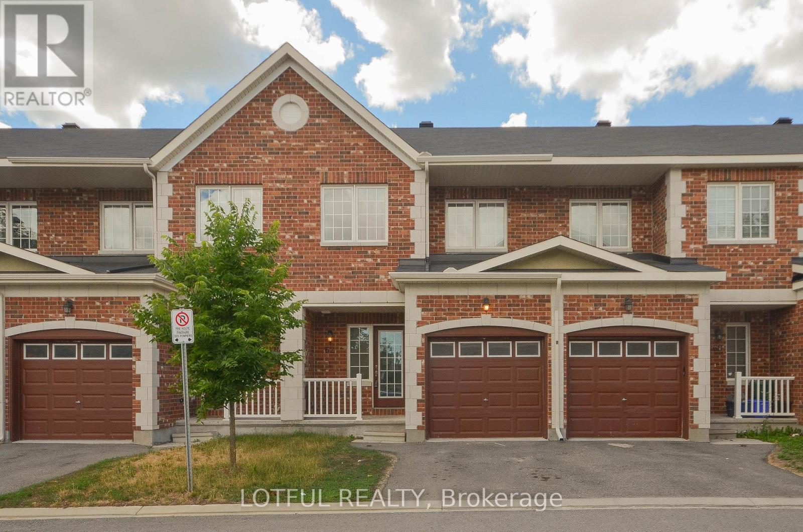 62 DUNDALK PRIVATE, Ottawa