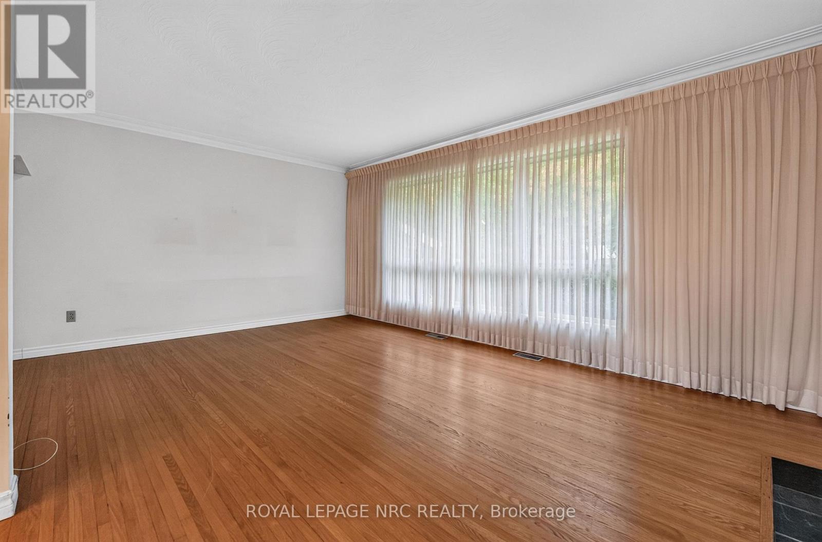 126 WOODSIDE DRIVE, St. Catharines (Glendale/Glenridge) — photo 12