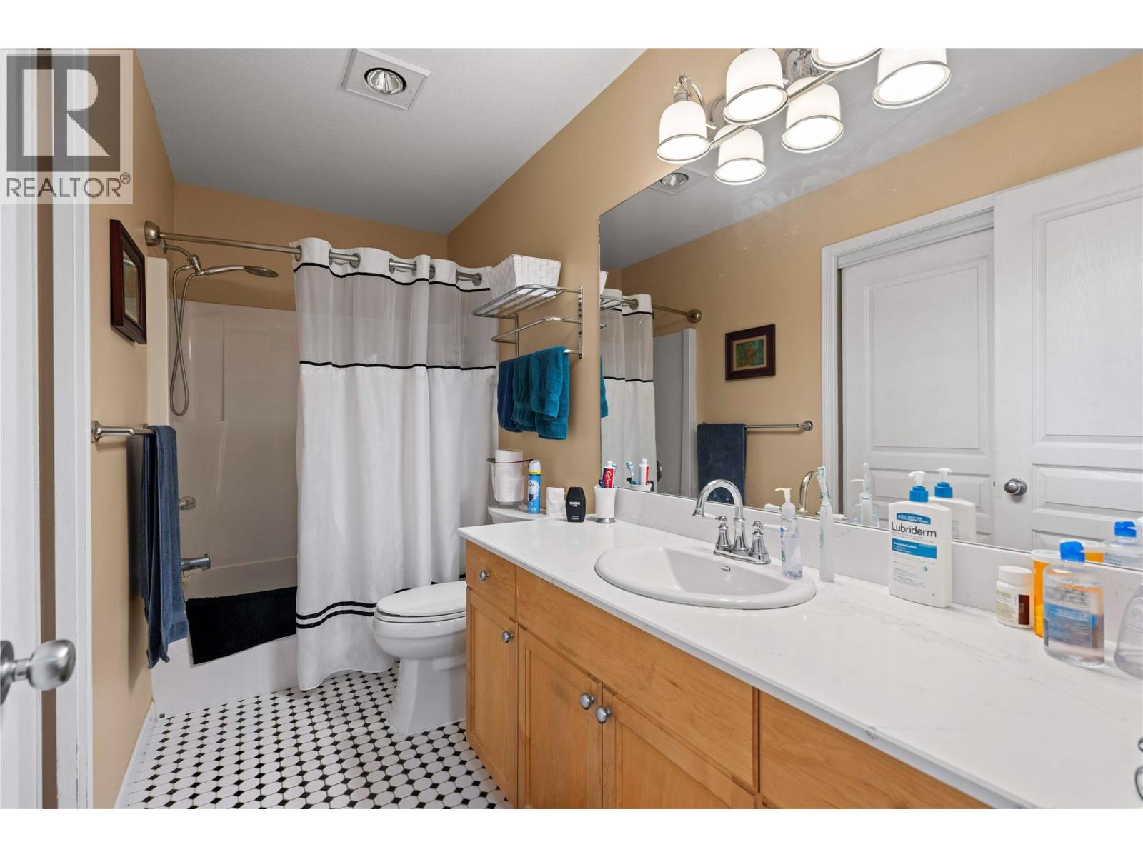 307 Browne Road Unit# 305, Vernon - Image 1