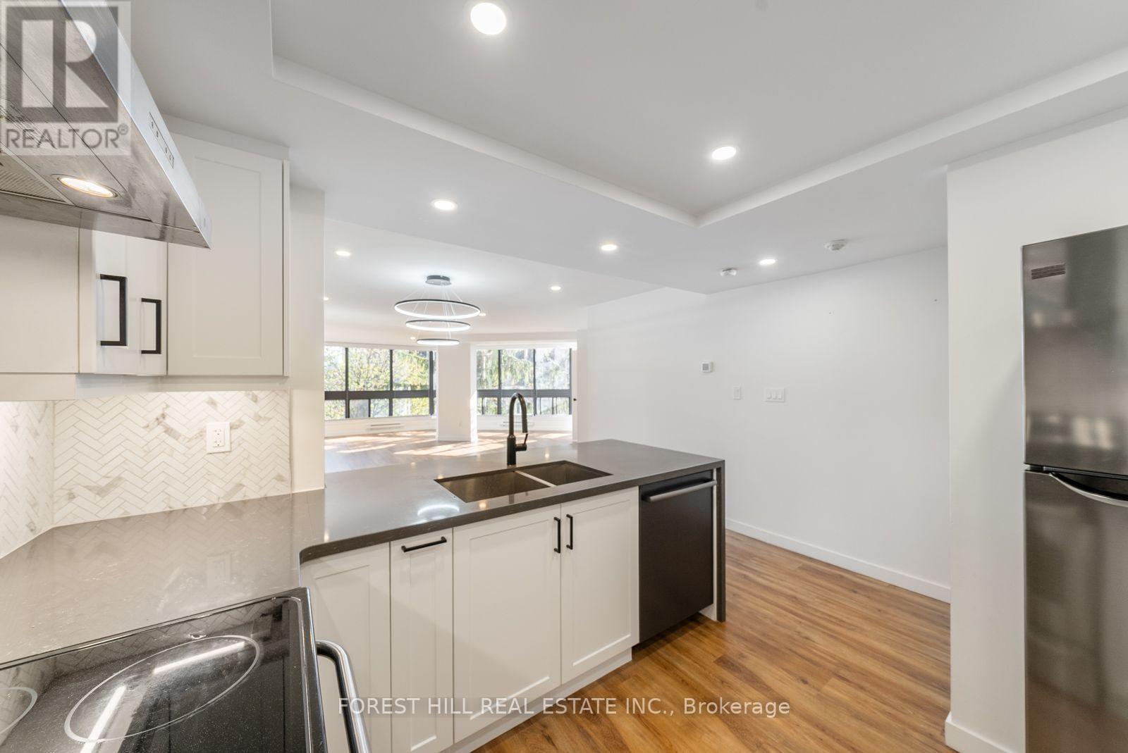 509- 10 Kenneth Avenue, Toronto, ON photo 14