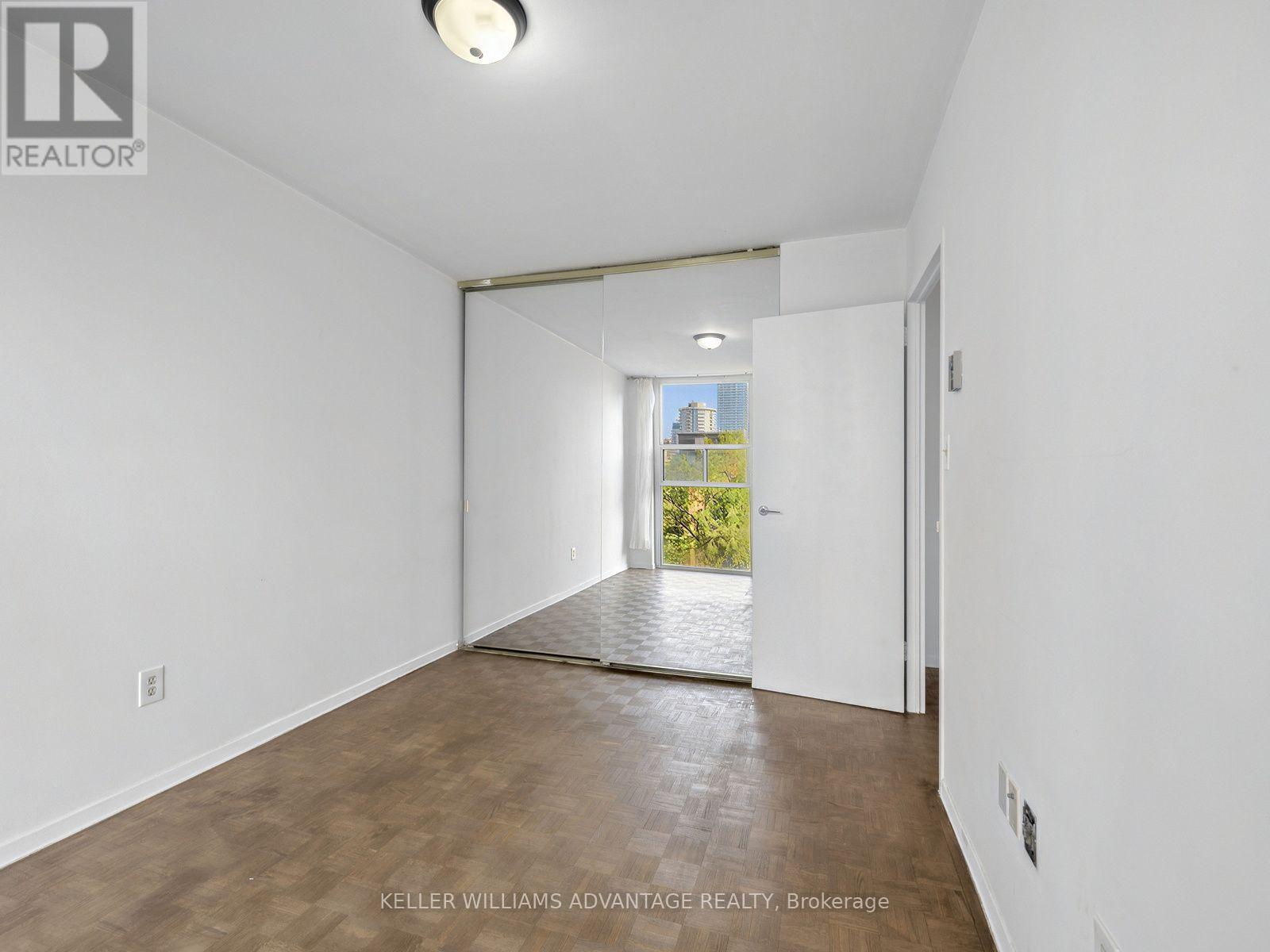 807- 40 Homewood Avenue, Toronto, ON photo 16
