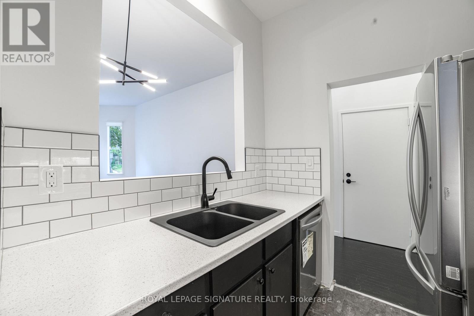 MAIN - 103 GLOUCESTER STREET, Toronto (Church-Yonge Corridor) — photo 8