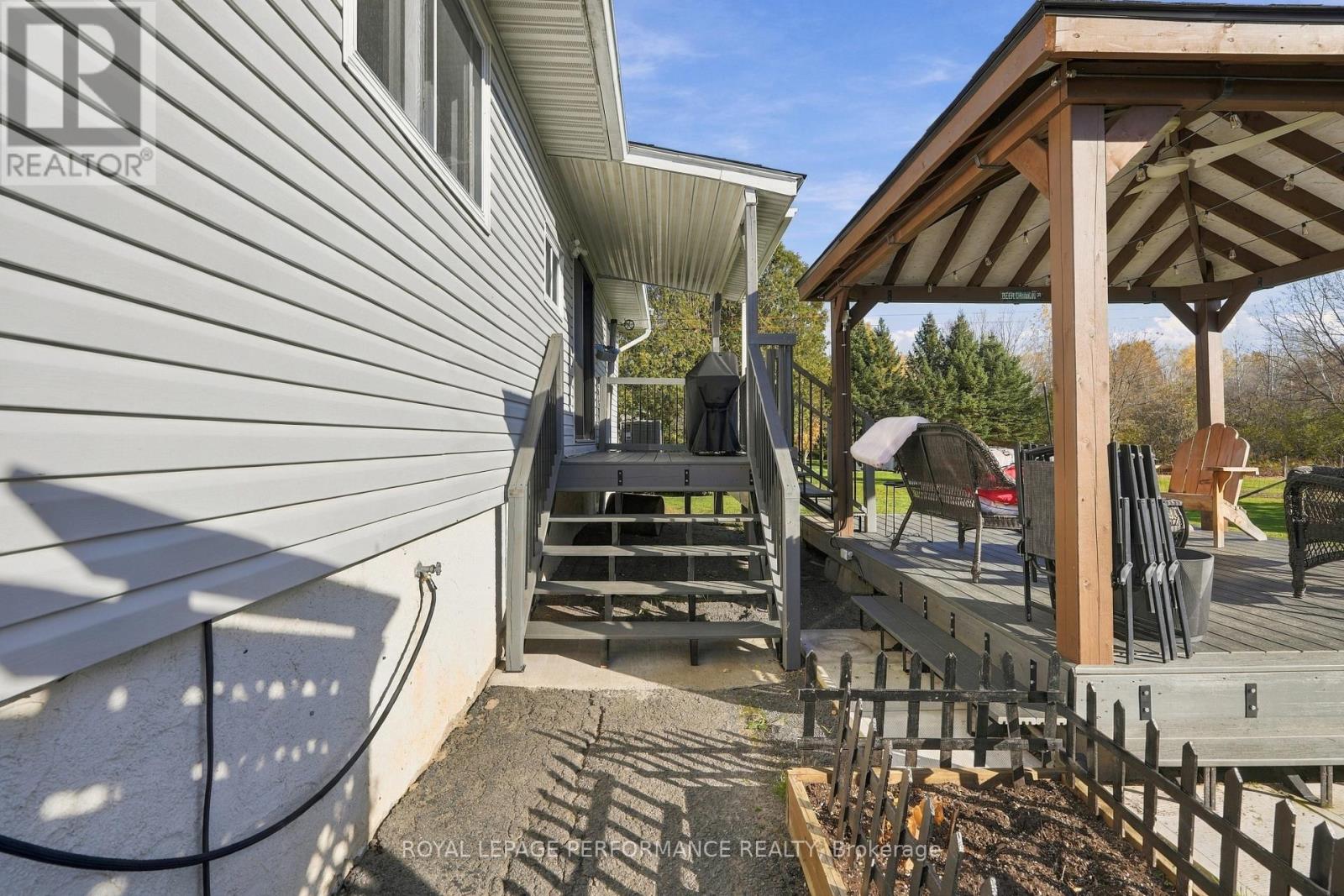 1394 SANDY HILL ROAD - 23
