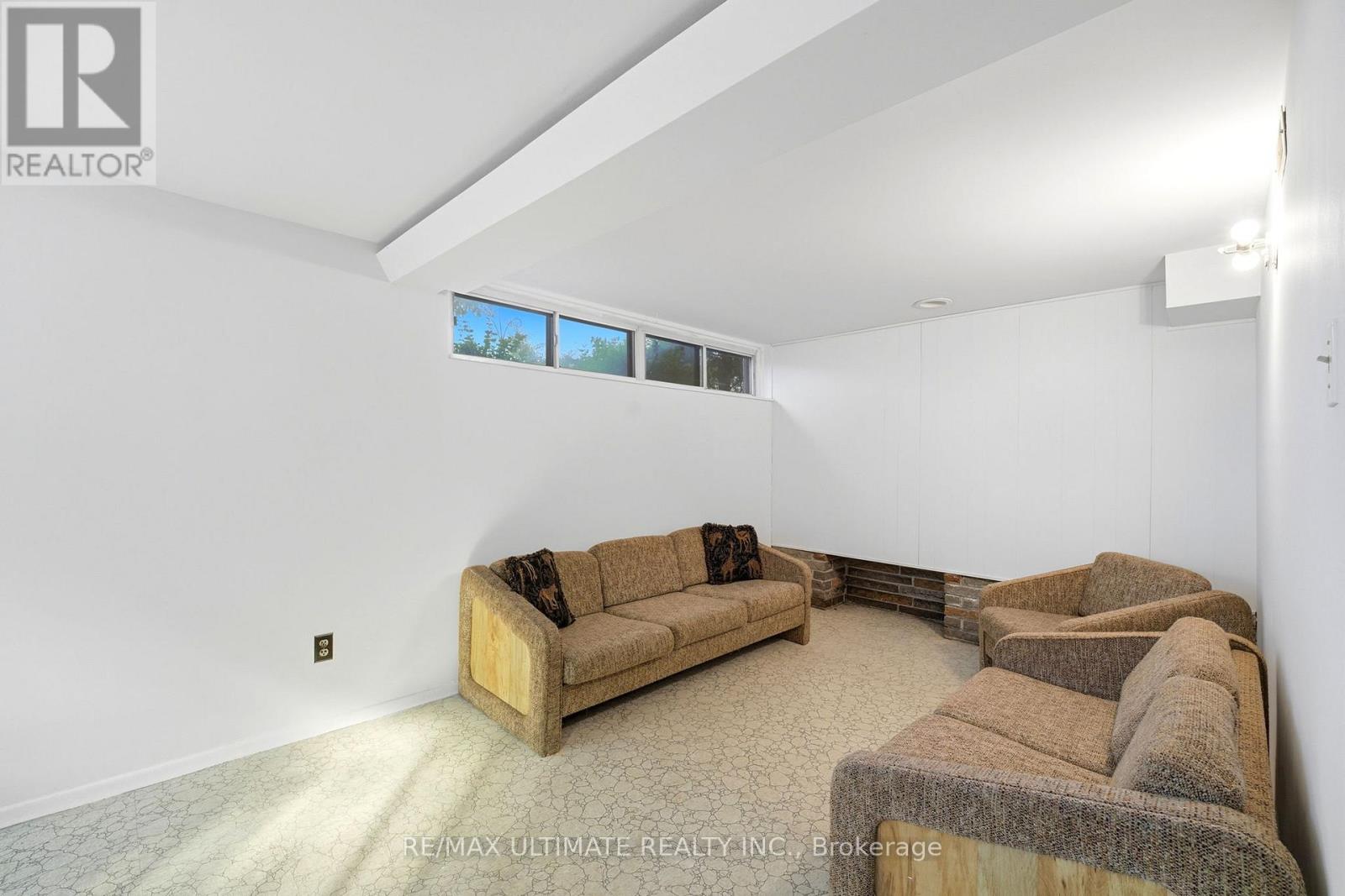 21 Tulip Drive, Toronto, ON photo 22