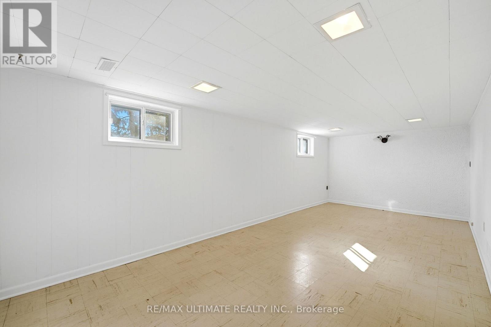 21 Tulip Drive, Toronto, ON photo 27