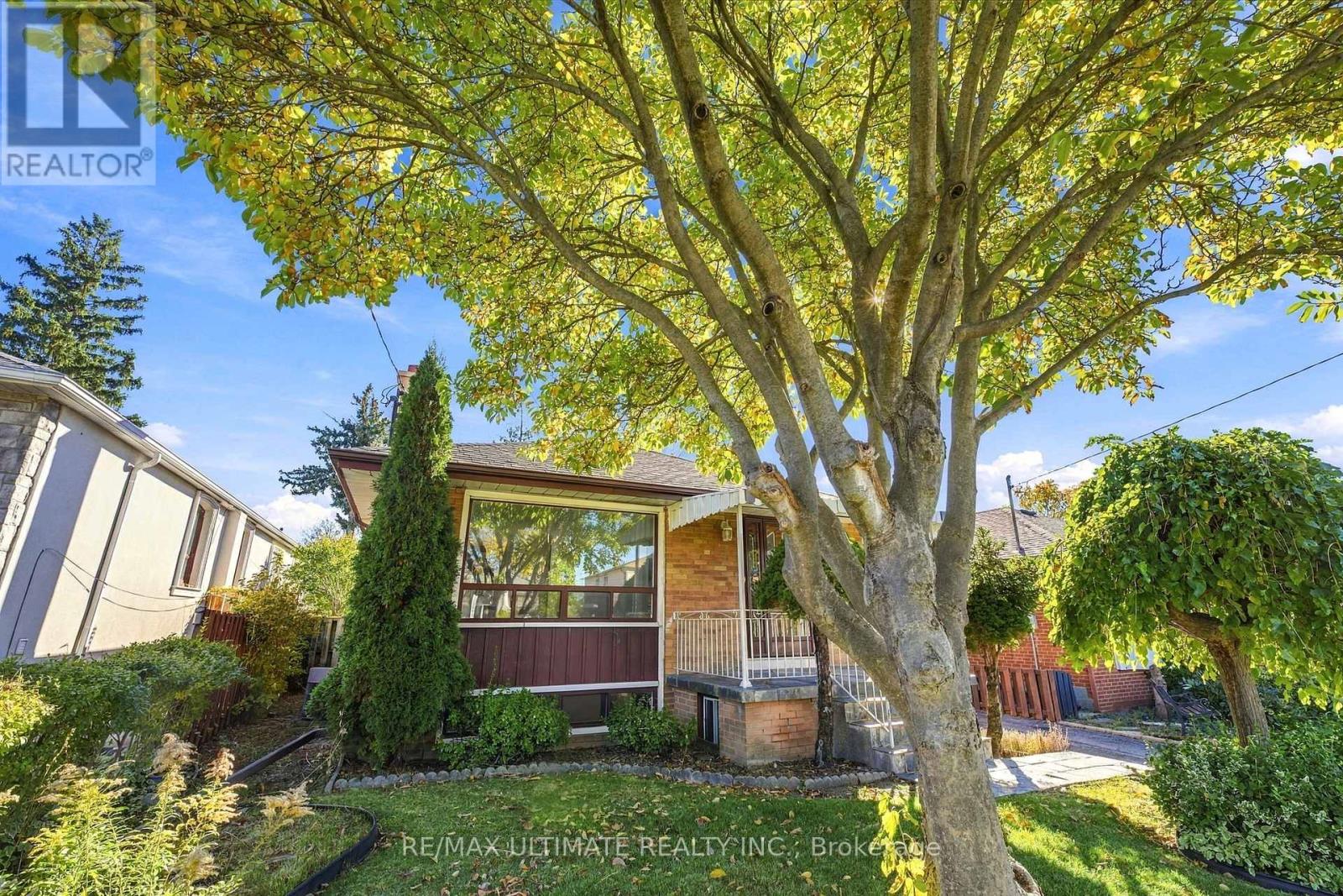 21 Tulip Drive, Toronto, ON photo 36