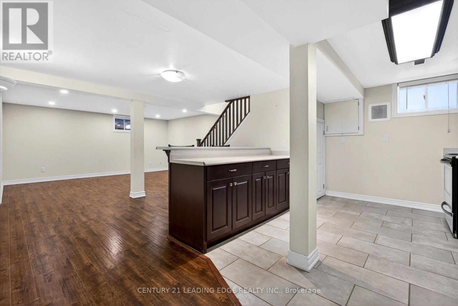 Basement- 303 Rossland Road West, Whitby, ON photo 18