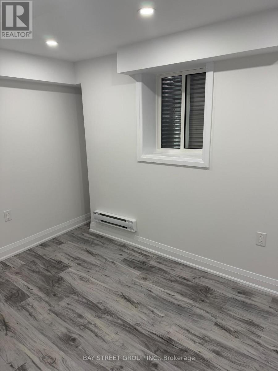 BASEMENT APPARTMENT - 2918 SCOTCH PINE LANE, Pickering — photo 10