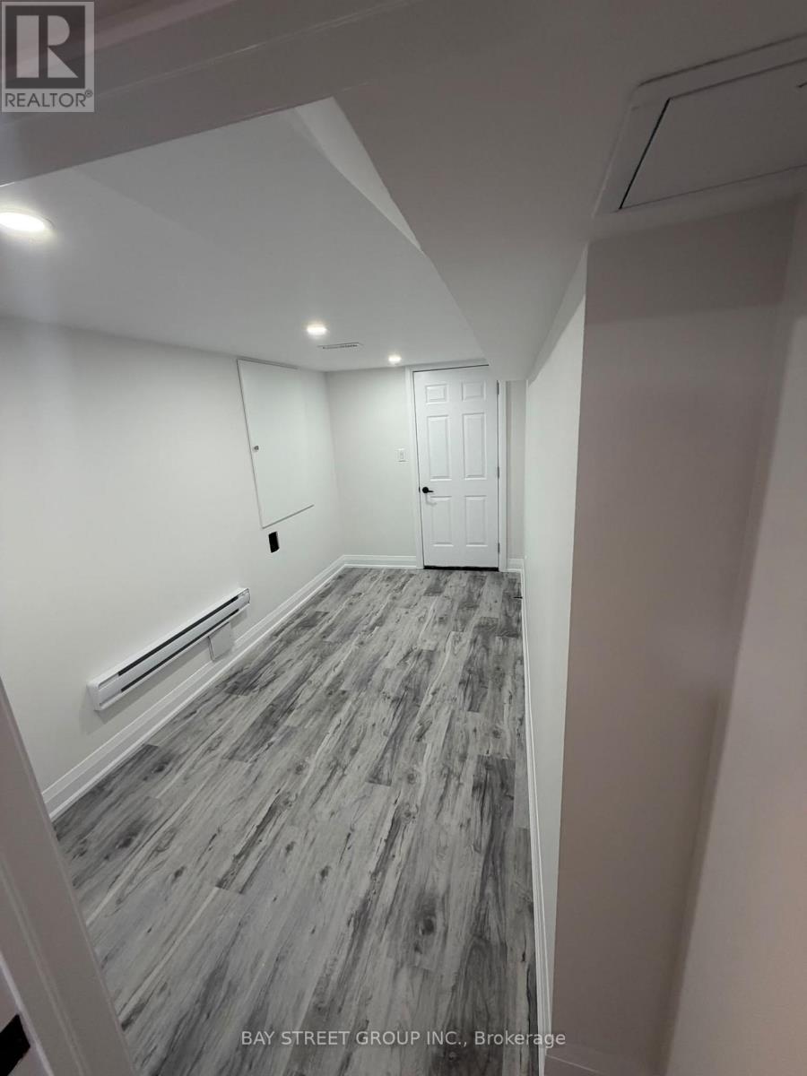 BASEMENT APPARTMENT - 2918 SCOTCH PINE LANE, Pickering — photo 4