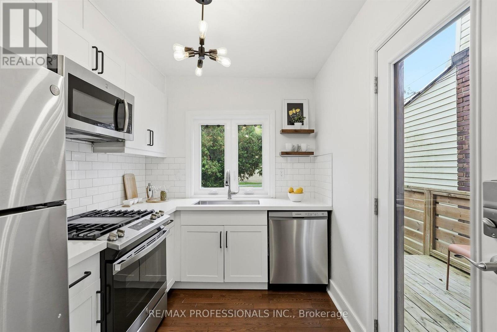 81 Alton Avenue, Toronto, ON photo 18