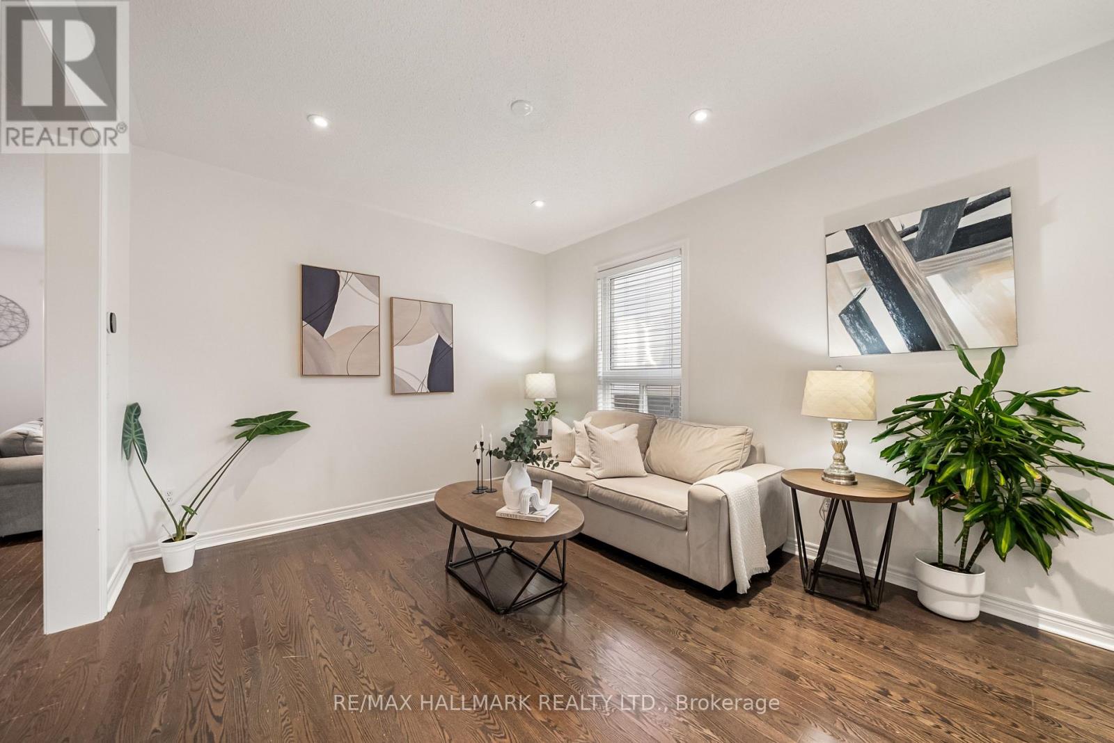 583 Fleetwood Drive, Oshawa, ON photo 10