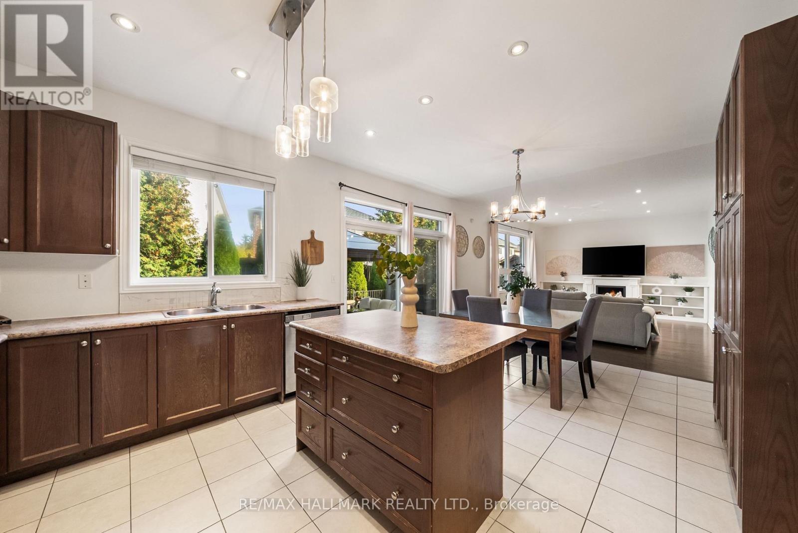 583 Fleetwood Drive, Oshawa, ON photo 22