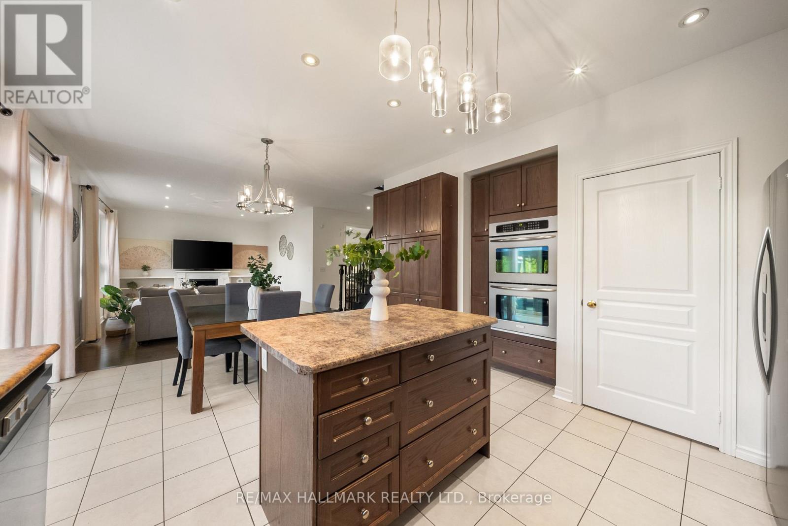583 Fleetwood Drive, Oshawa, ON photo 24