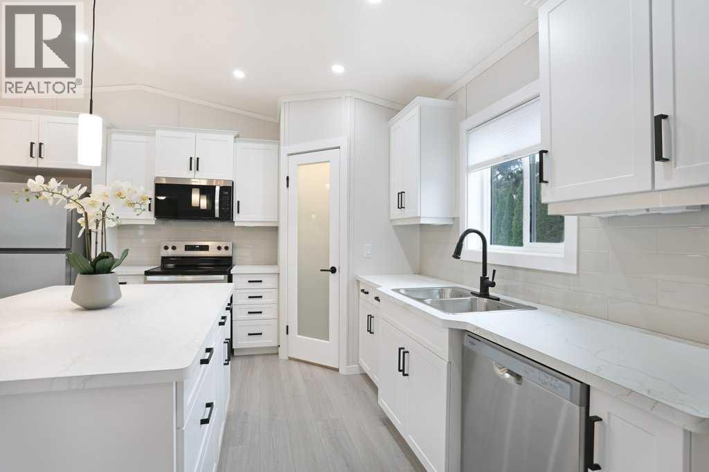 437 Margaret Avenue, Duchess — photo 11