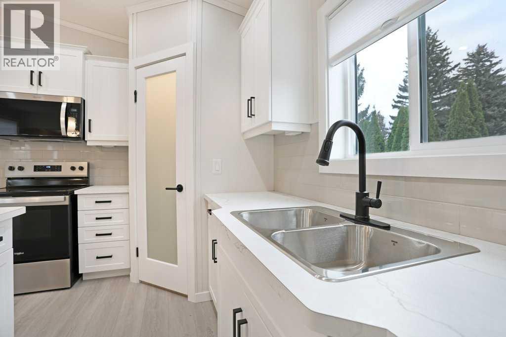 437 Margaret Avenue, Duchess — photo 12