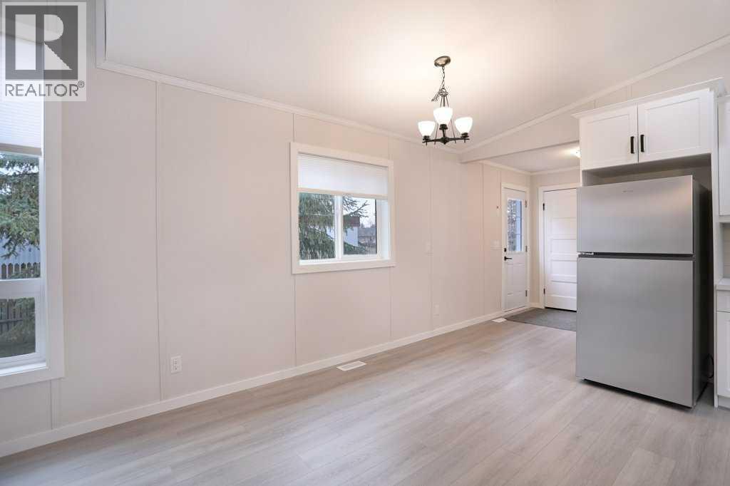 437 Margaret Avenue, Duchess — photo 16