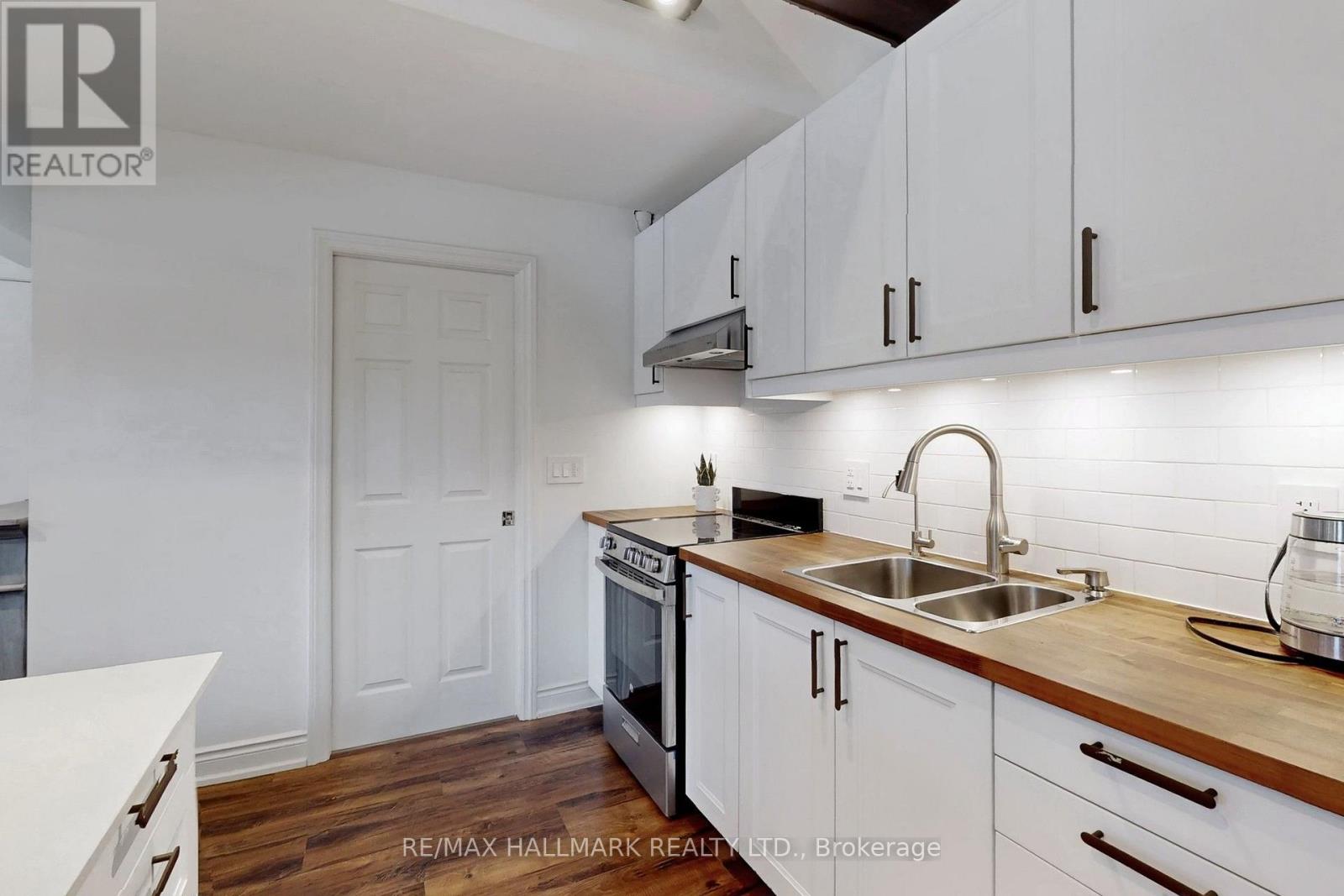64 Powell Street, Richmond Hill, ON photo 39
