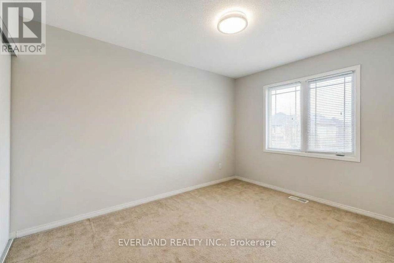 31 MARSHVIEW AVENUE, Aurora — photo 12