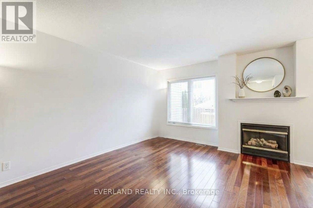 31 MARSHVIEW AVENUE, Aurora — photo 5
