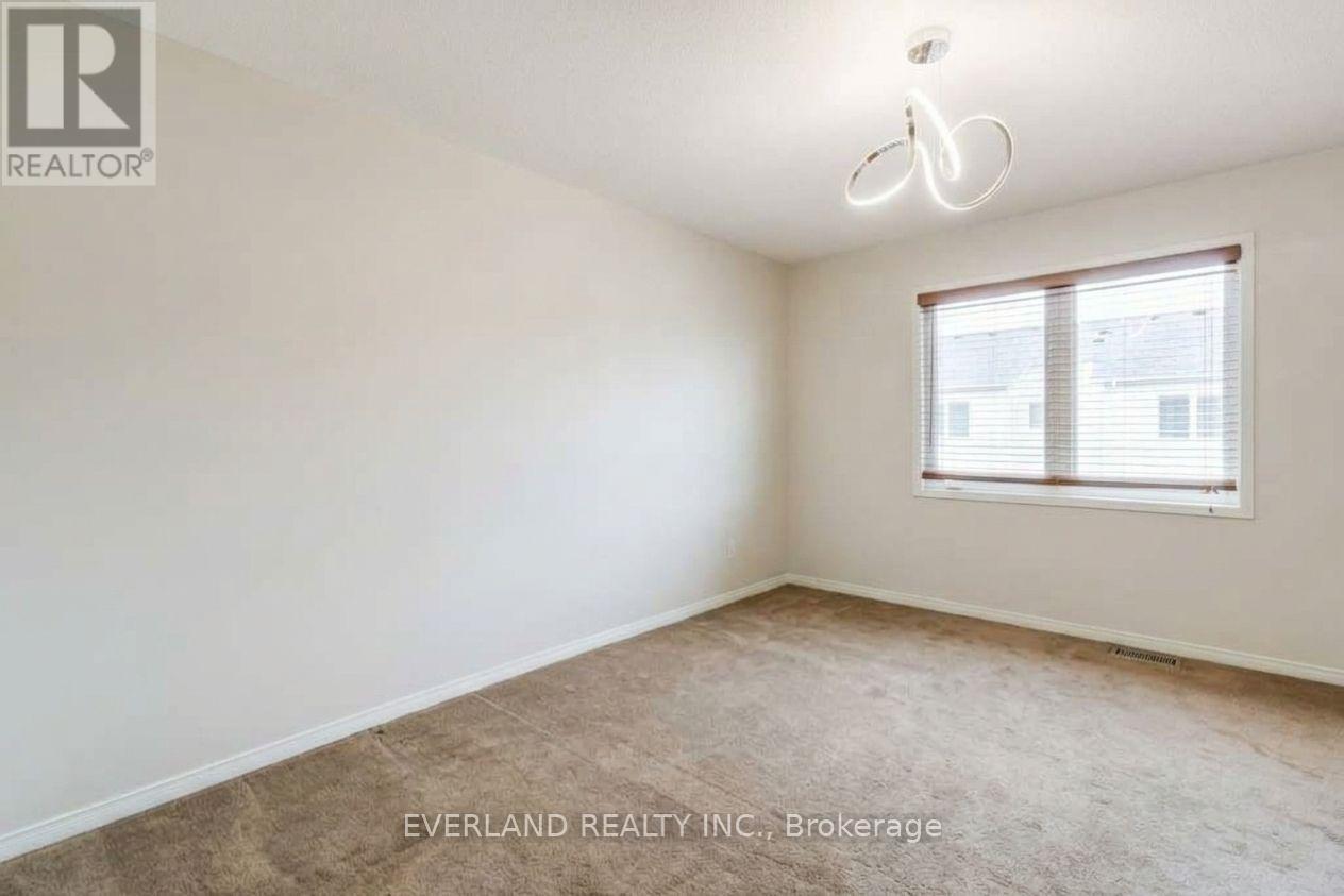 31 MARSHVIEW AVENUE, Aurora — photo 8