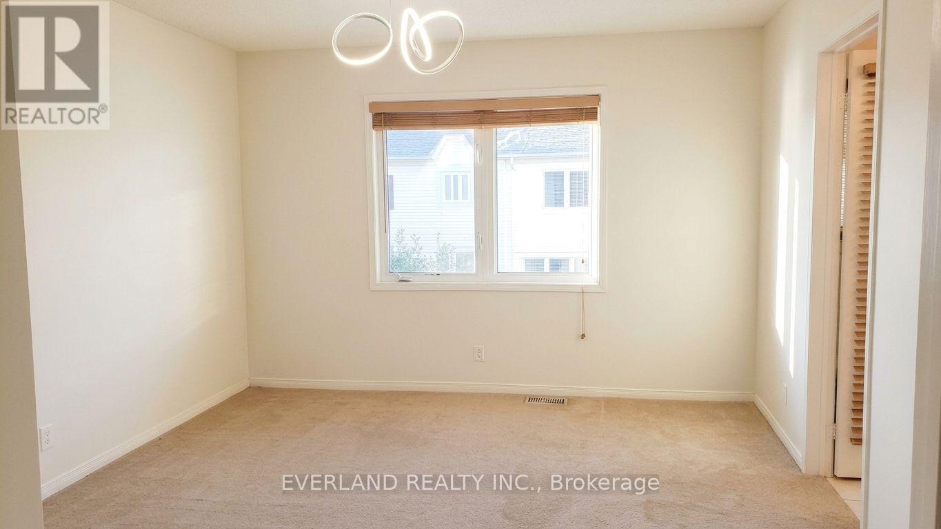 31 MARSHVIEW AVENUE, Aurora — photo 9