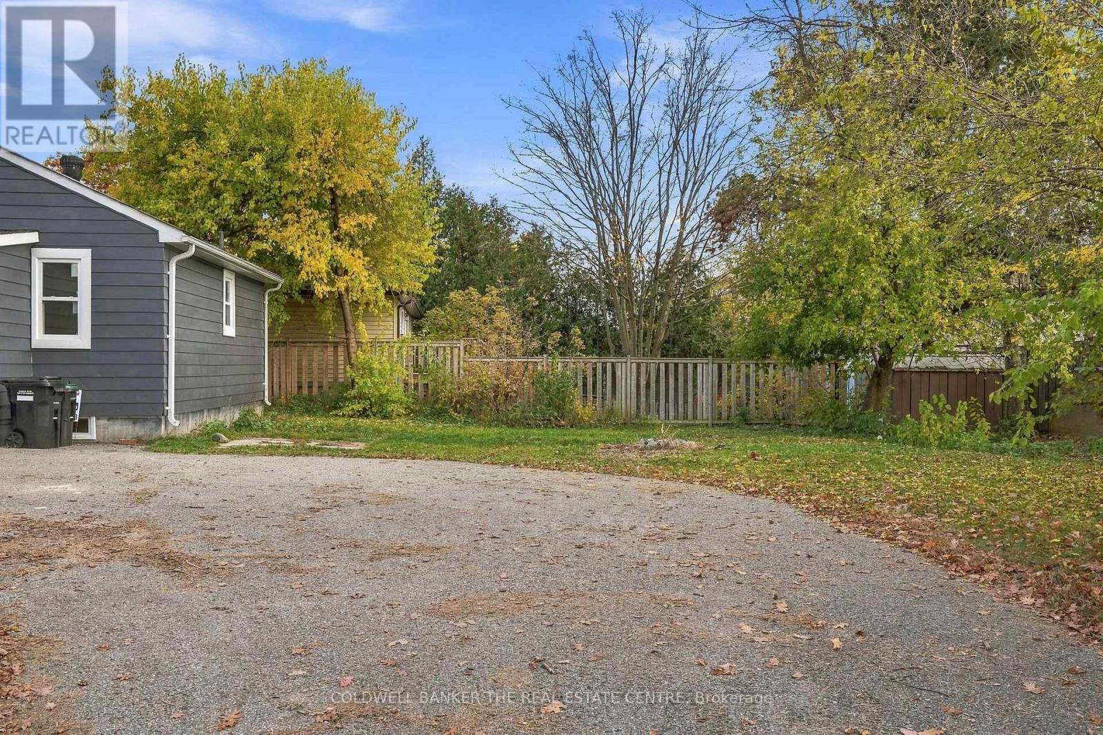 202 Ferndale Drive North, Barrie, ON photo 3