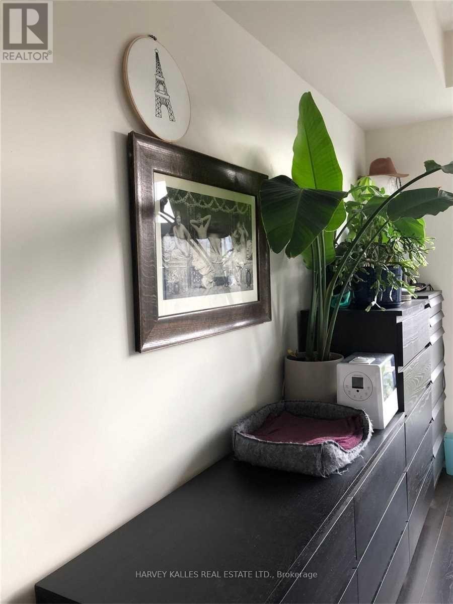 411 - 2 OLD MILL DRIVE, Toronto (High Park-Swansea) — photo 11