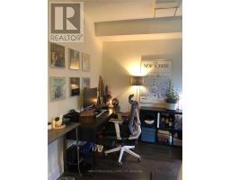 411 - 2 Old Mill Drive, Toronto, ON M6S7Z8 Photo 6