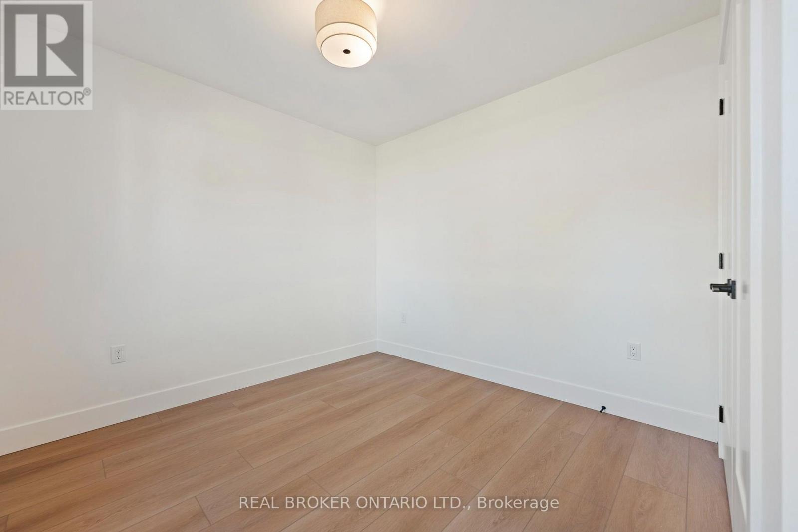1- 157 DAVIS Street, Southwest Middlesex, ON photo 18