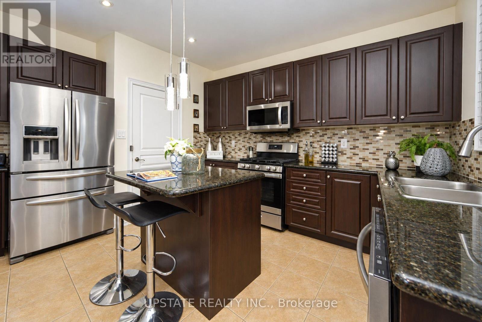 15 Cranwood Circle, Brampton, ON photo 13